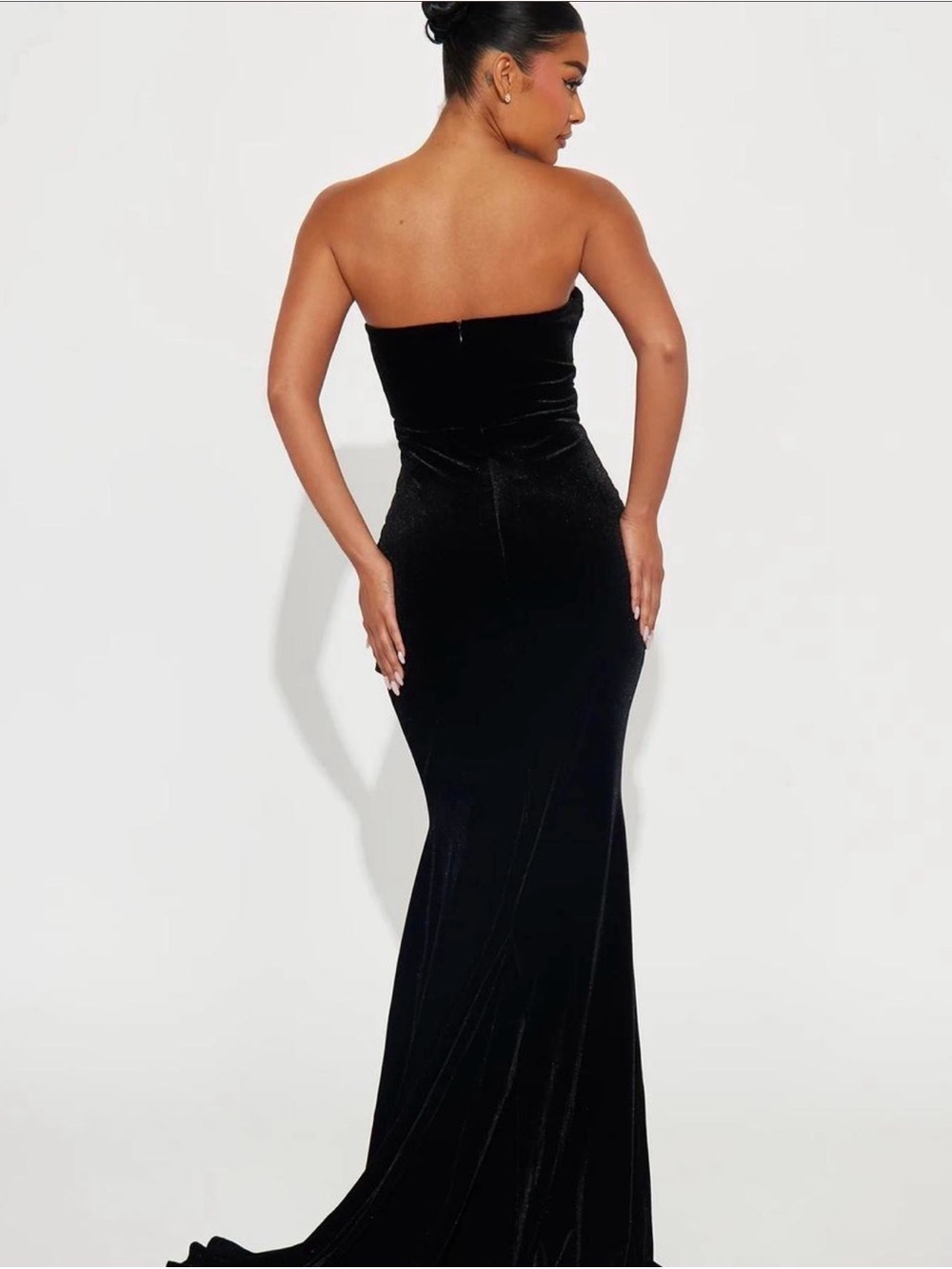 Fashion Nova Strapless Black Velvet Mermaid Gown